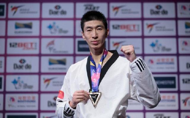 8868体育官网下载-双旗手定了！趁热盘点下历届奥运会中国代表团旗手